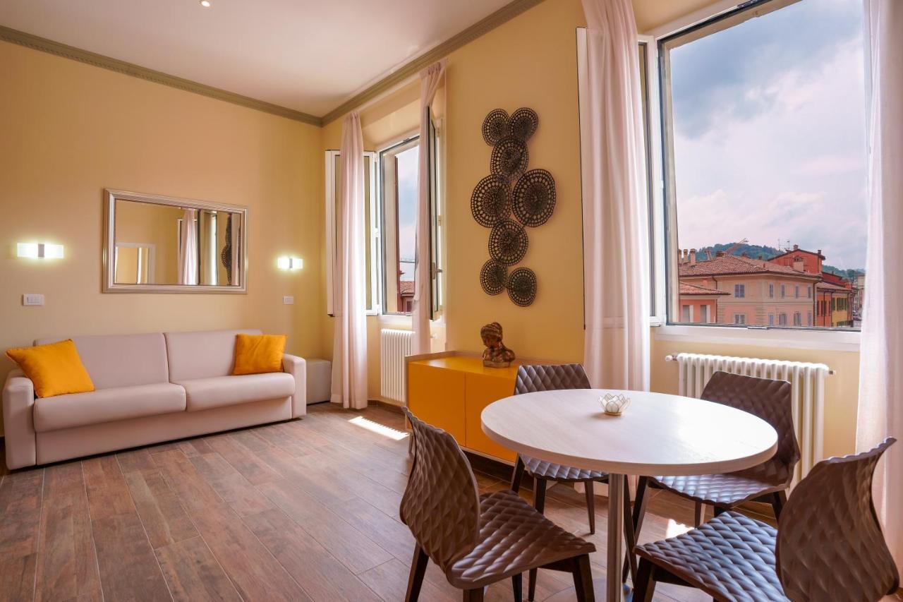 Attico Di Via D'Azeglio Bed & Breakfast โบโลญญา ภายนอก รูปภาพ