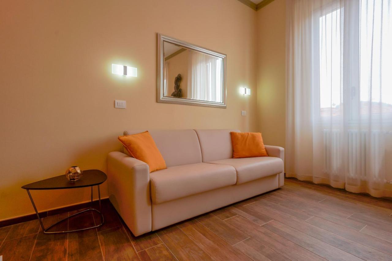Attico Di Via D'Azeglio Bed & Breakfast โบโลญญา ภายนอก รูปภาพ