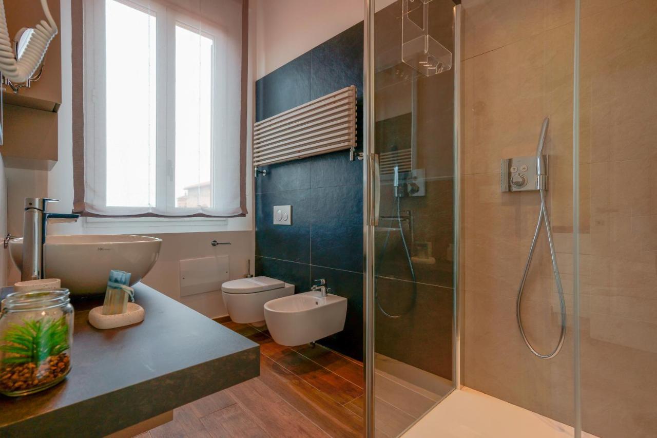 Attico Di Via D'Azeglio Bed & Breakfast โบโลญญา ภายนอก รูปภาพ