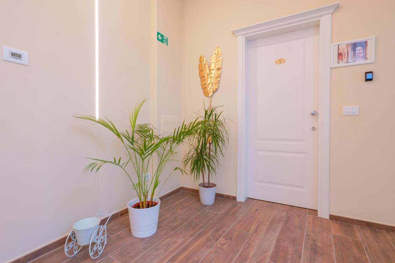 Attico Di Via D'Azeglio Bed & Breakfast โบโลญญา ภายนอก รูปภาพ