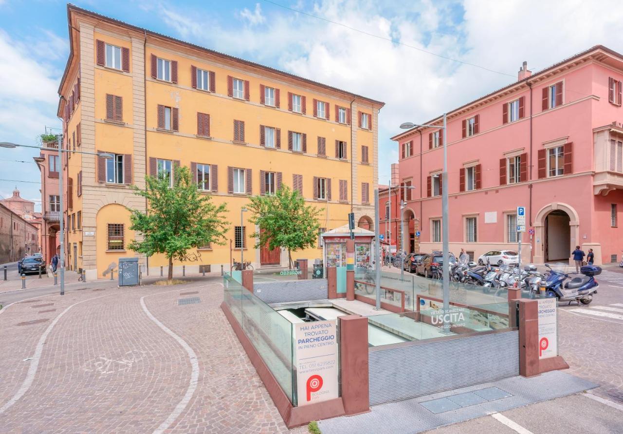 Attico Di Via D'Azeglio Bed & Breakfast โบโลญญา ภายนอก รูปภาพ