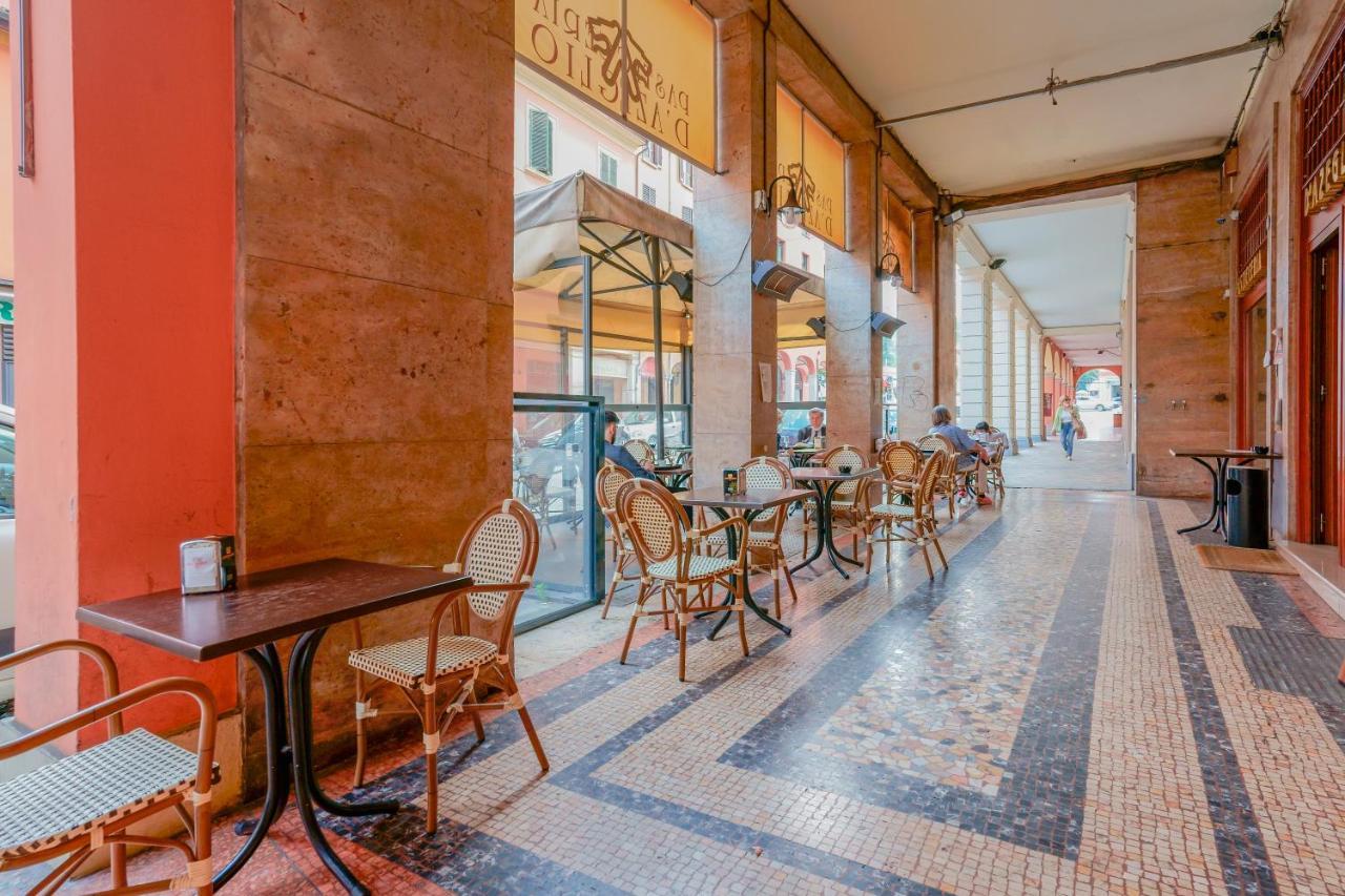 Attico Di Via D'Azeglio Bed & Breakfast โบโลญญา ภายนอก รูปภาพ