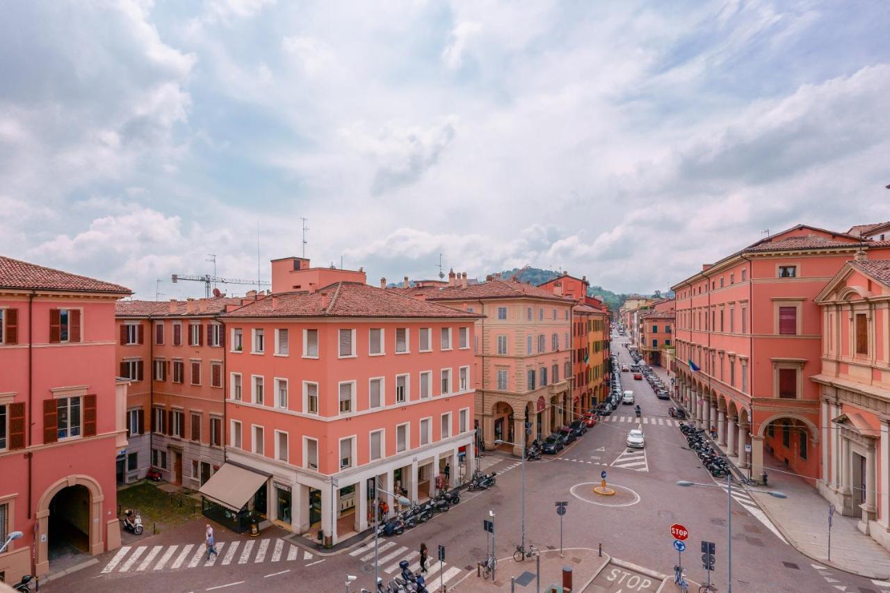 Attico Di Via D'Azeglio Bed & Breakfast โบโลญญา ภายนอก รูปภาพ