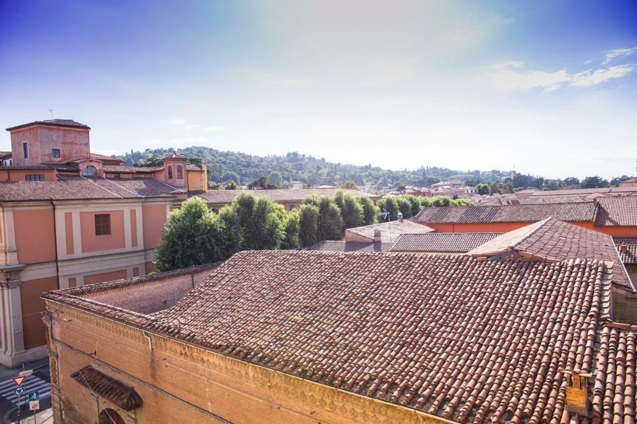 Attico Di Via D'Azeglio Bed & Breakfast โบโลญญา ภายนอก รูปภาพ
